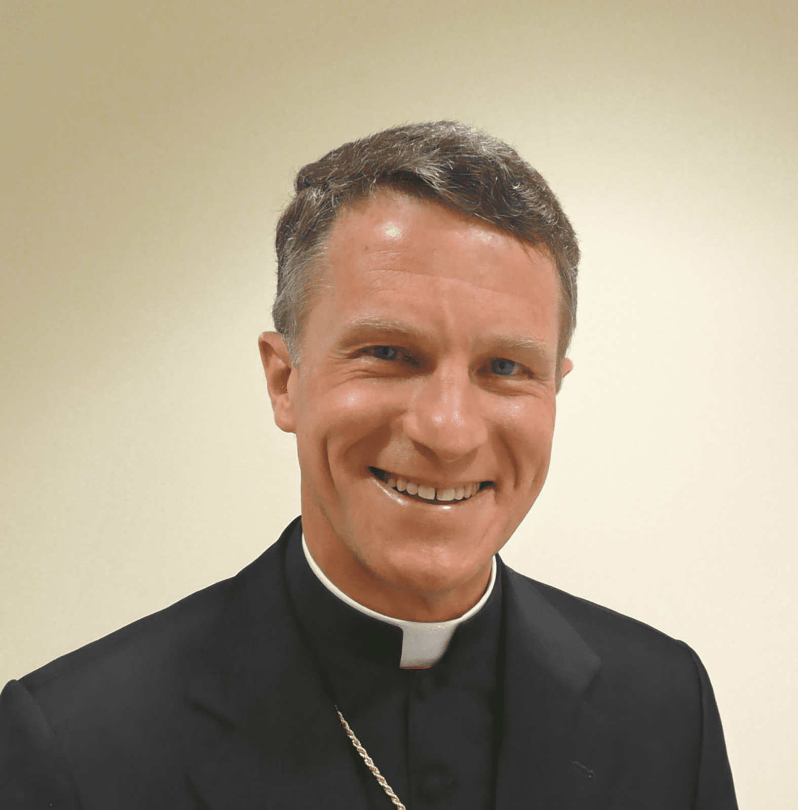 Abp-Broglio-Portrait-Collar-1187×1536